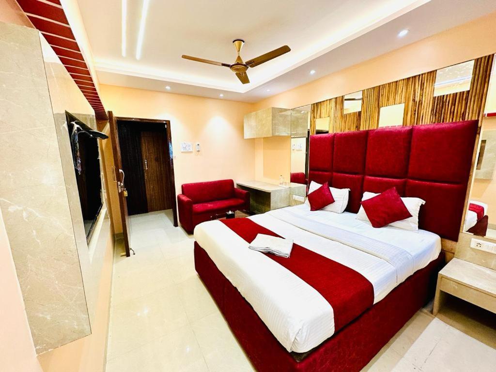 Hotel Vashi Inn Нави Мумбаи Экстерьер фото