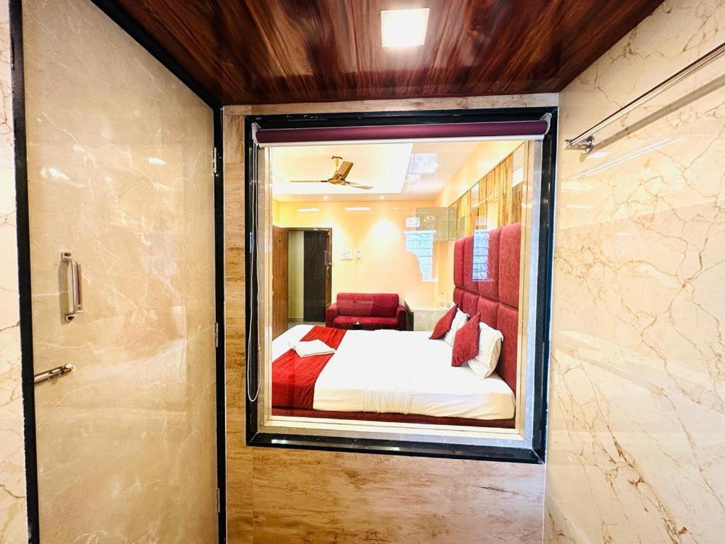 Hotel Vashi Inn Нави Мумбаи Экстерьер фото