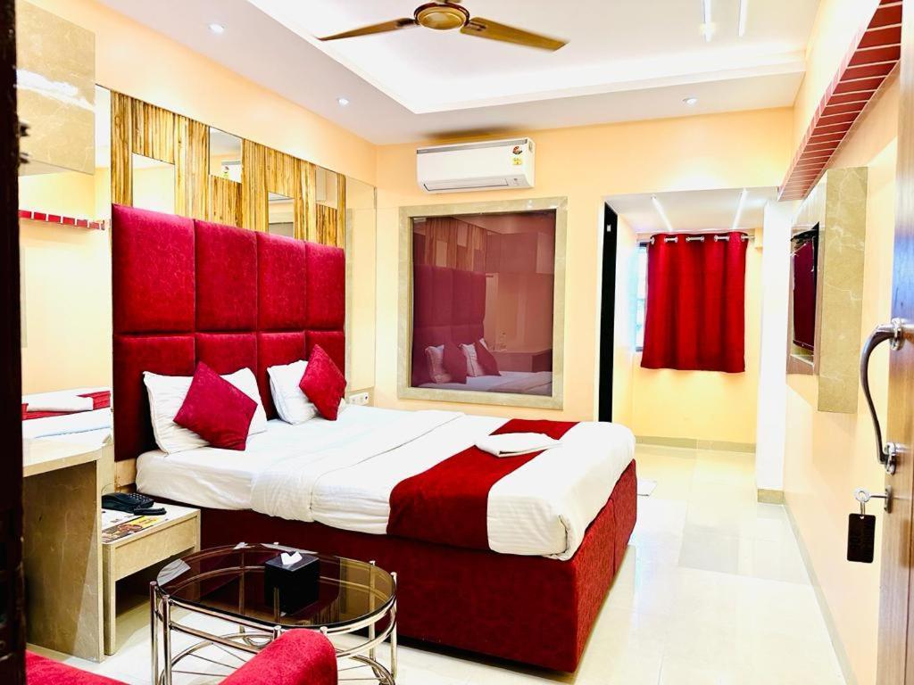 Hotel Vashi Inn Нави Мумбаи Экстерьер фото