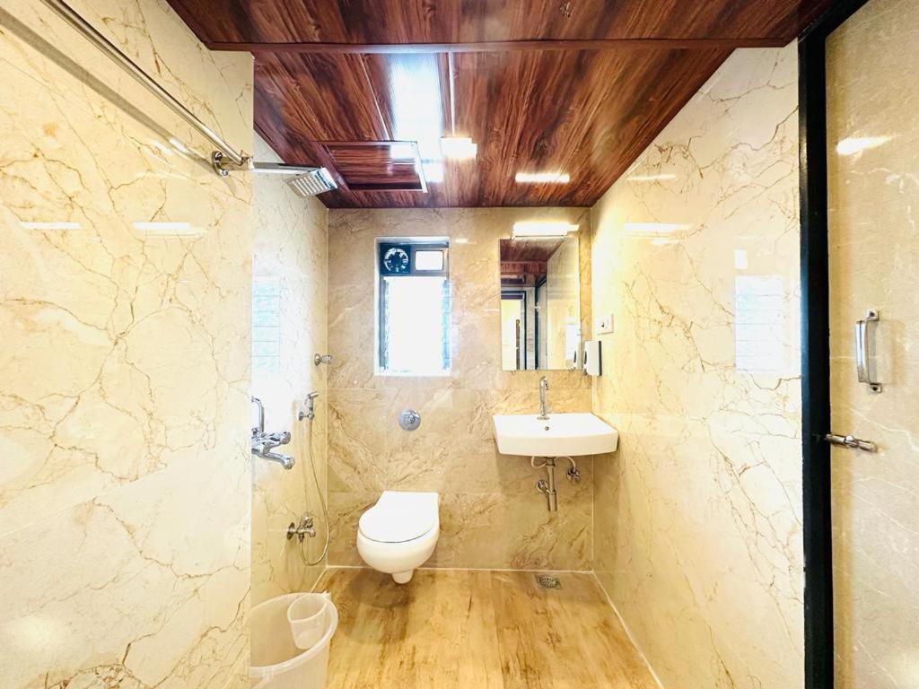 Hotel Vashi Inn Нави Мумбаи Экстерьер фото