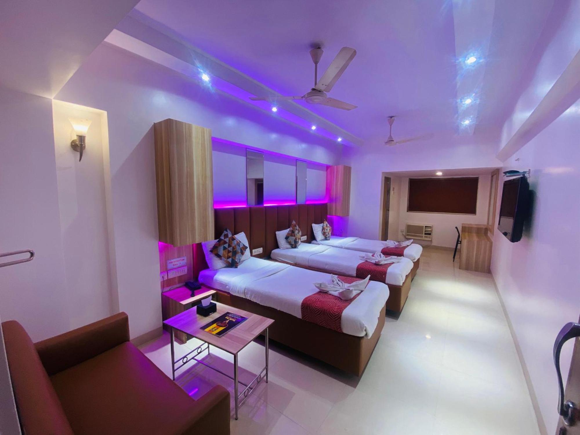 Hotel Vashi Inn Нави Мумбаи Экстерьер фото
