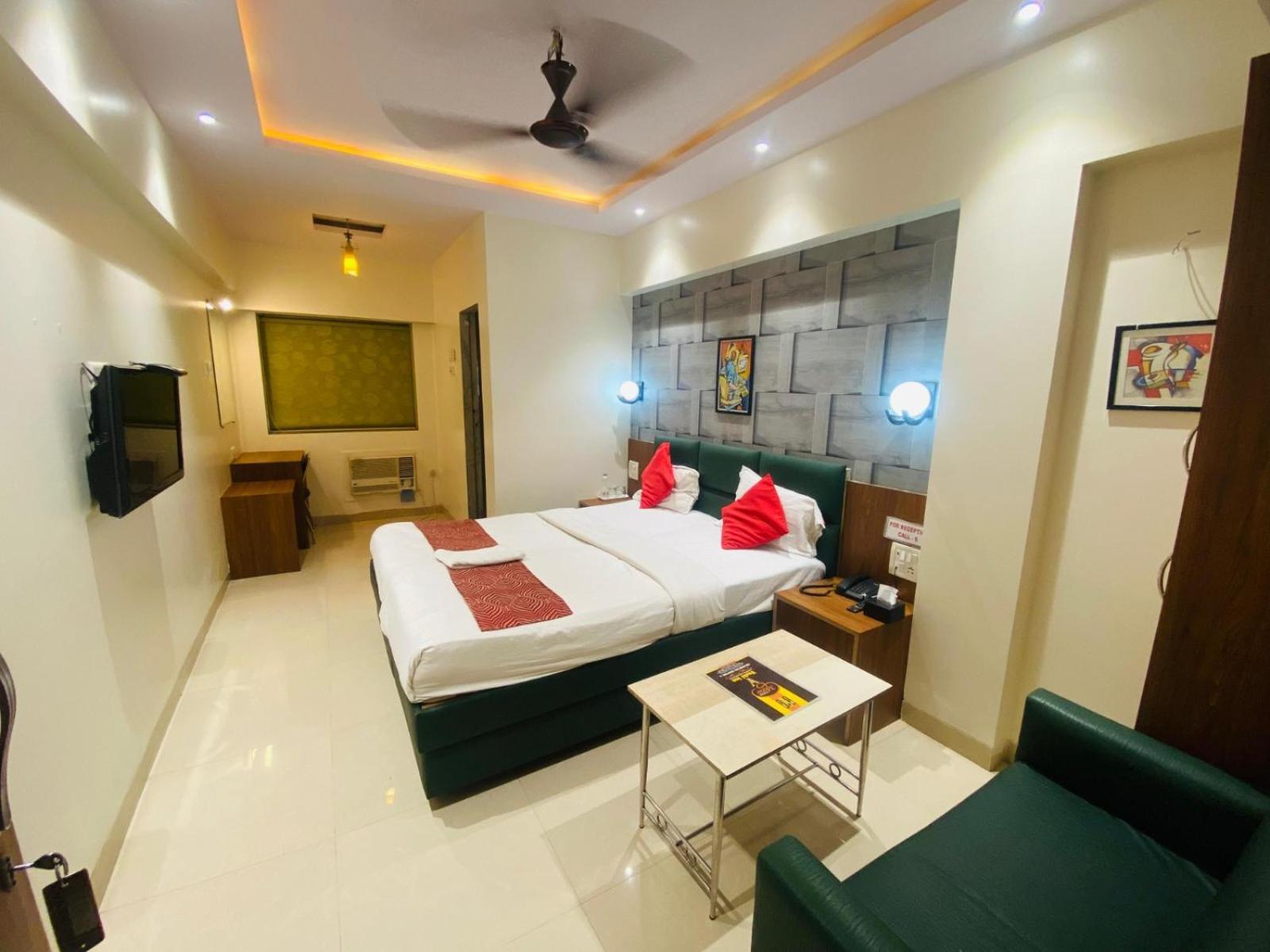 Hotel Vashi Inn Нави Мумбаи Экстерьер фото