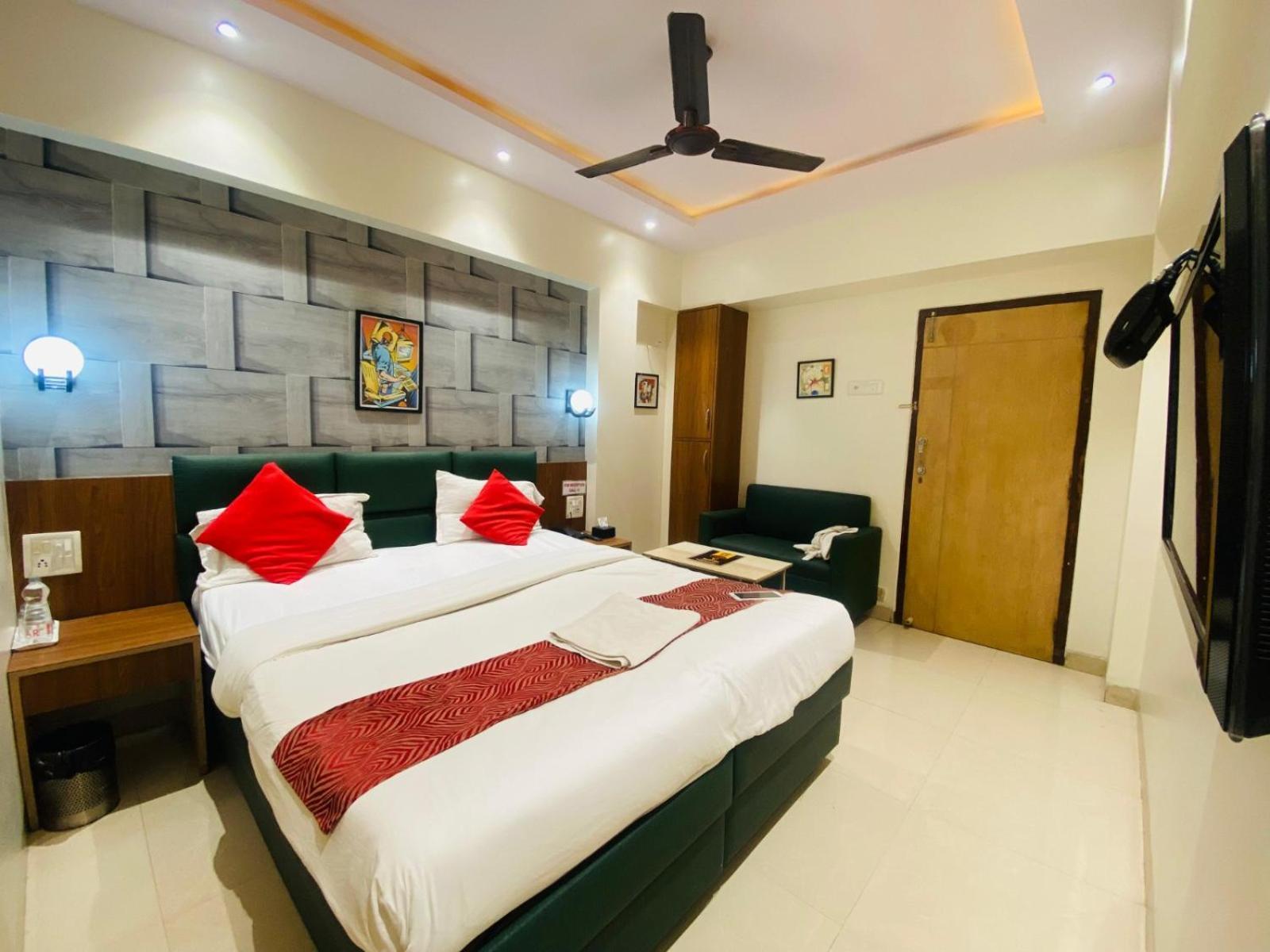 Hotel Vashi Inn Нави Мумбаи Экстерьер фото