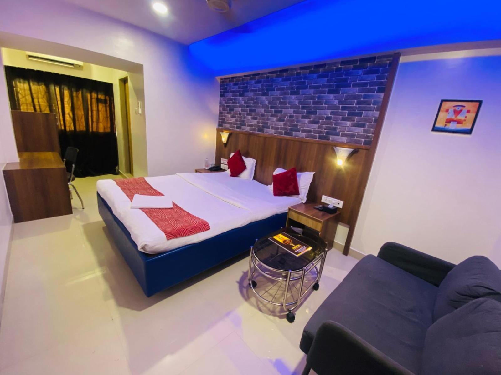 Hotel Vashi Inn Нави Мумбаи Экстерьер фото